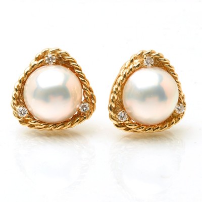 Moby Pearl Earrings