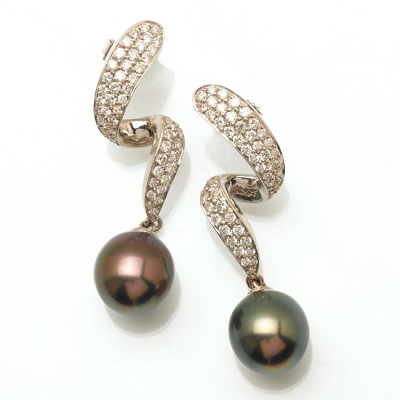Black South Sea Earrings