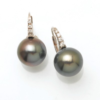 Black South Sea Earrings