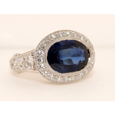 18K White Gold DIamond and Sapphire Ring