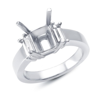 Platinum Diamond Engagement Ring