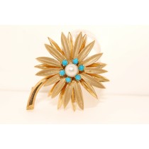 Gold Vintage Flower Pin