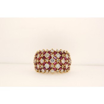 18K Yellow Gold Diamond and Ruby Ring